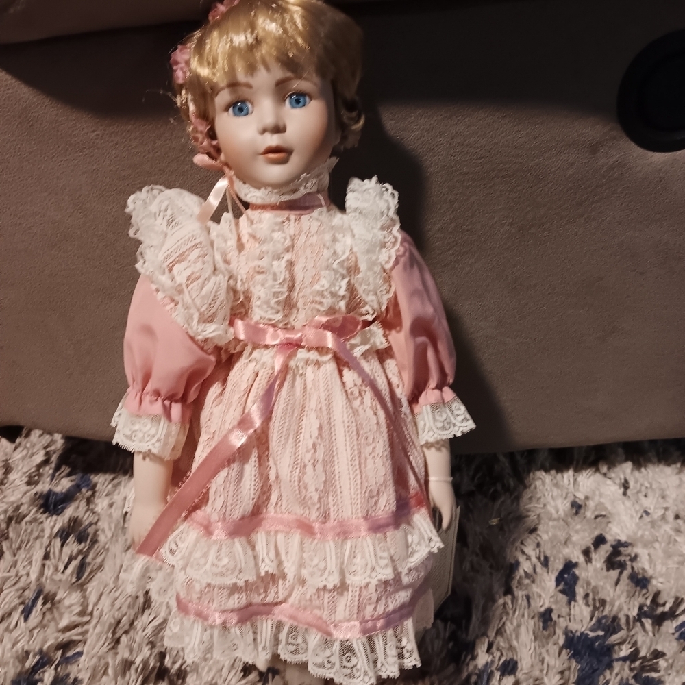 Vintage Pink and White Lace Doll Anna Musical Collection